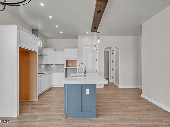 4th image of 13377 Carterton Ave