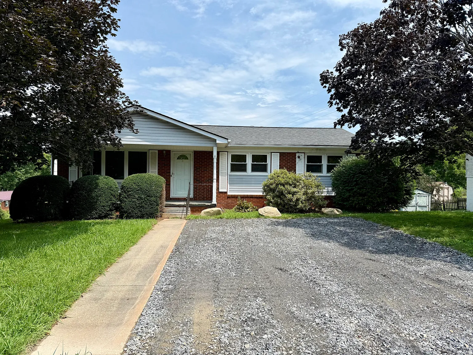 167 Mount Carmel Rd — Photo 1