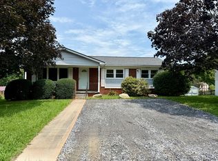 167 Mount Carmel Rd, Asheville, NC 28806
