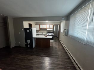 428 Commodore Dr APT 4, Mankato, MN 56001