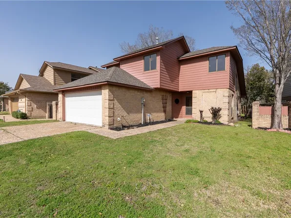 2916 Broadmoor Dr, Bryan, TX 77802