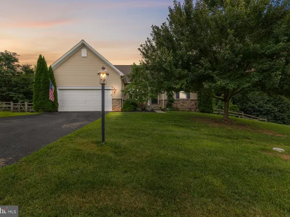 176 Split Rock Dr, Delta, PA 17314