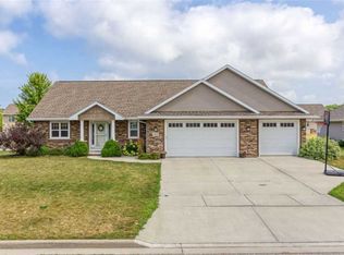 3573 Spyglass Hill Dr, Green Bay, WI 54311