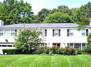 1202 Gatewood Dr, Alexandria, VA 22307