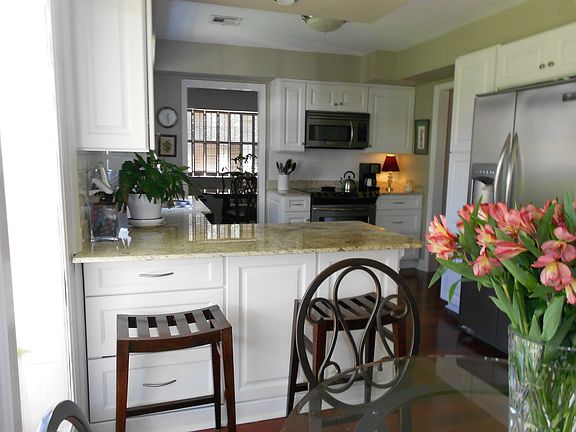 4th image of 2560 Eton St
