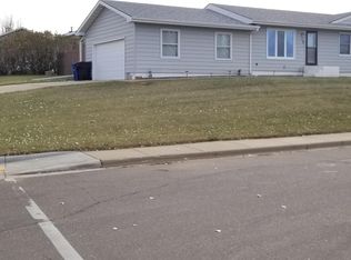 315 Spruce St, Dickinson, ND 58601