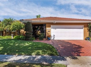 15791 Dundalk Ln, Huntington Beach, CA 92647