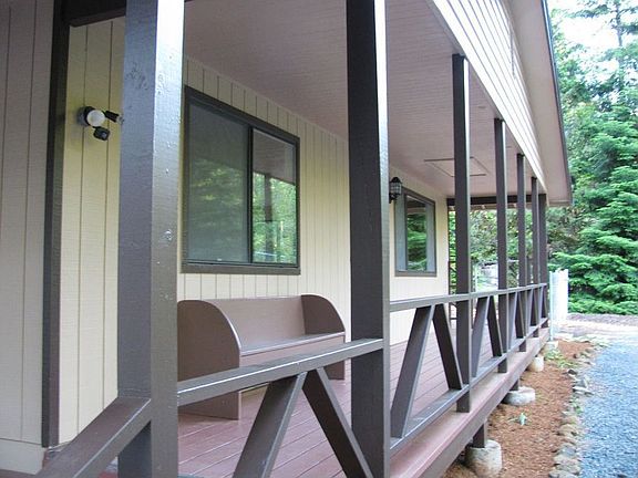 wraparound porch with bench