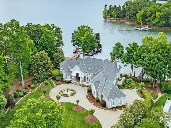140 Lightship Dr, Mooresville, NC 28117