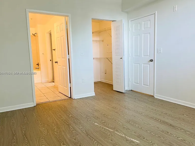 1900 Van Buren St #111B — Photo 14