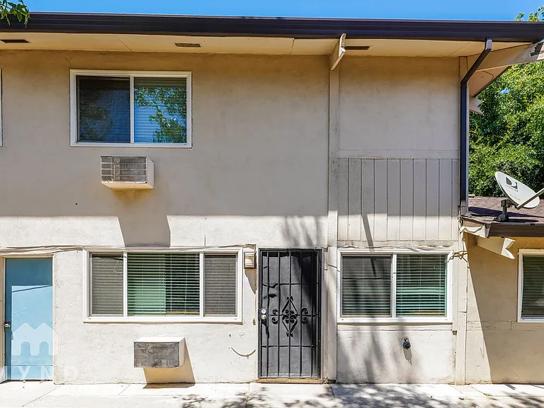 905 Carro Dr #2 — Photo 18
