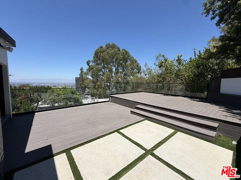 3565 Multiview Dr — Photo 17