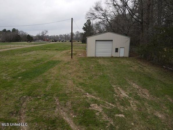 339 Lowe Cir, Richland, MS 39218