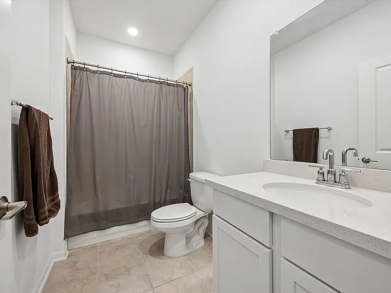 685 Papaya Dr — Photo 8
