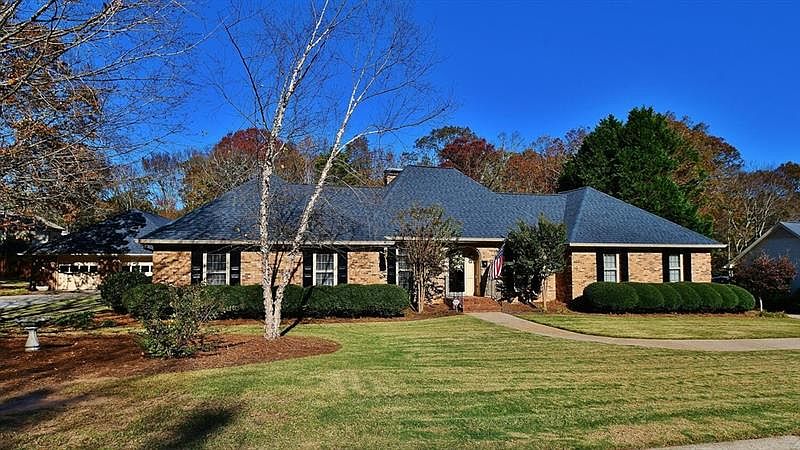 1st image of 1047 Pinbrook Dr
