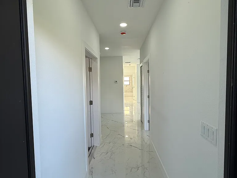 1144-1146 Gretchen Ave S #1 — Photo 10