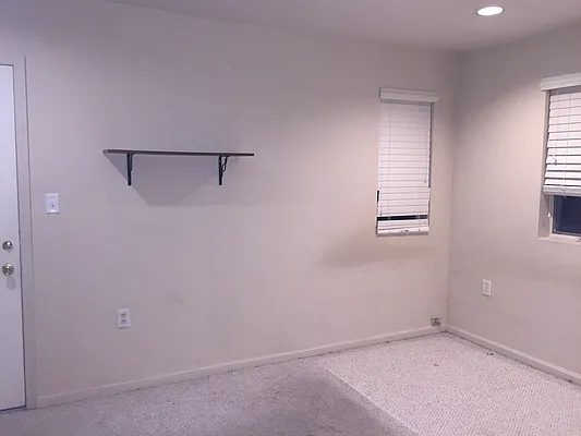 Rented by Zuz Realty | media 23