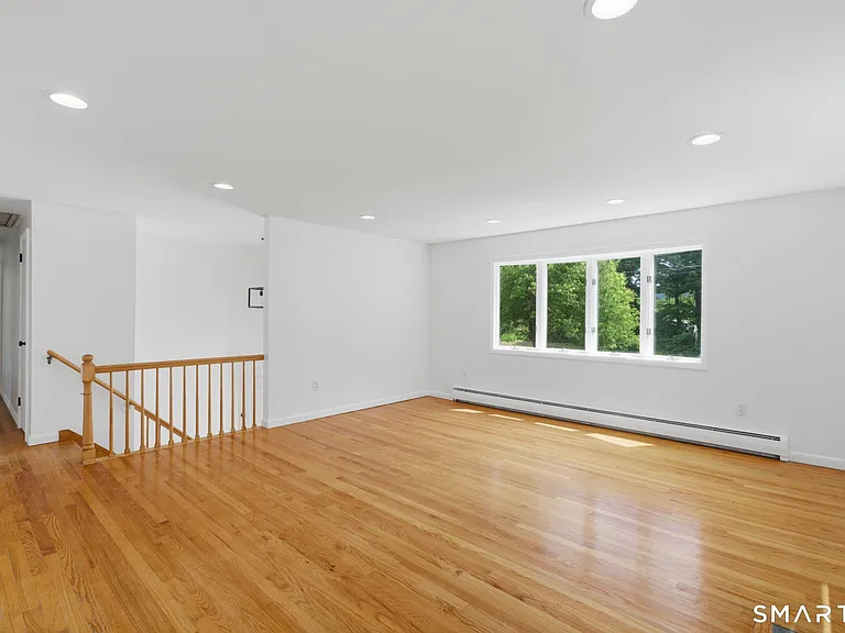 60 Hoffman Rd — Photo 12