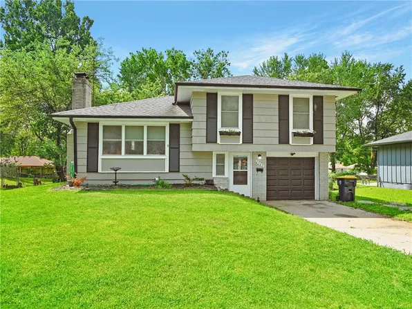 8309 E 92nd Ter, Kansas City, MO 64138