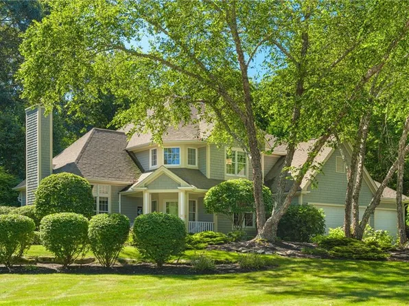 216 Church Pond Dr, Tiverton, RI 02878