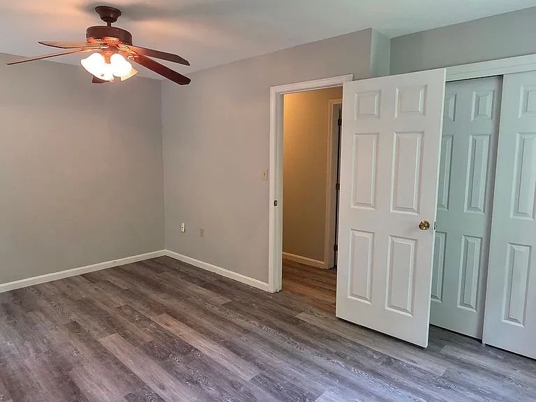 6 Sheridan Dr #A — Photo 16