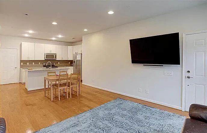 2996 Rittenhouse Cir #23 — Photo 3