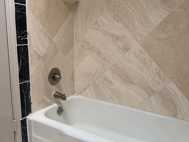 2704 San Pedro St #14 — Photo 16