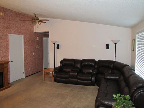 Living room from enterance