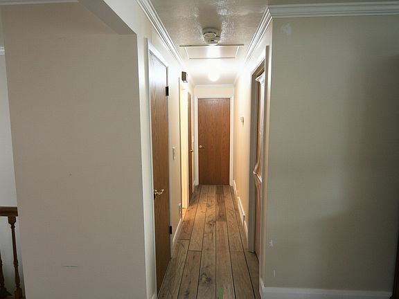 5th image of 1242 Earl Way