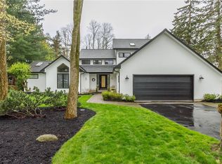 5 Beatrice Cv, Fairport, NY 14450