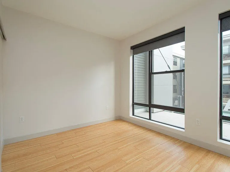 West Square Apartments — Photo 50