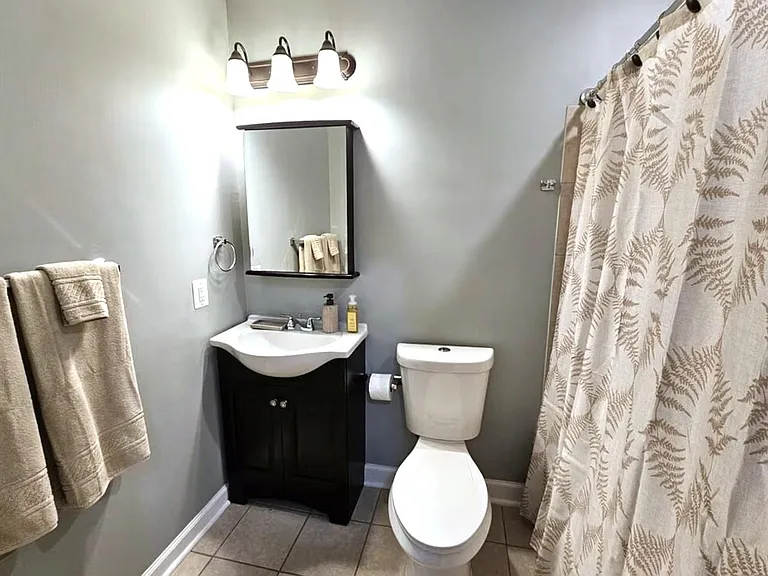 1912 W Baltimore St #2 — Photo 16