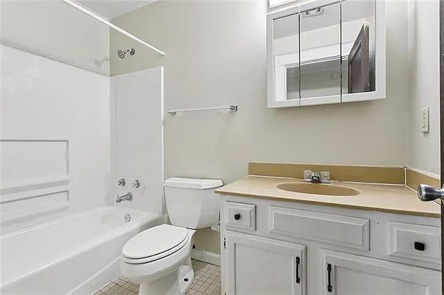 2322 Nashville Ave — Photo 10