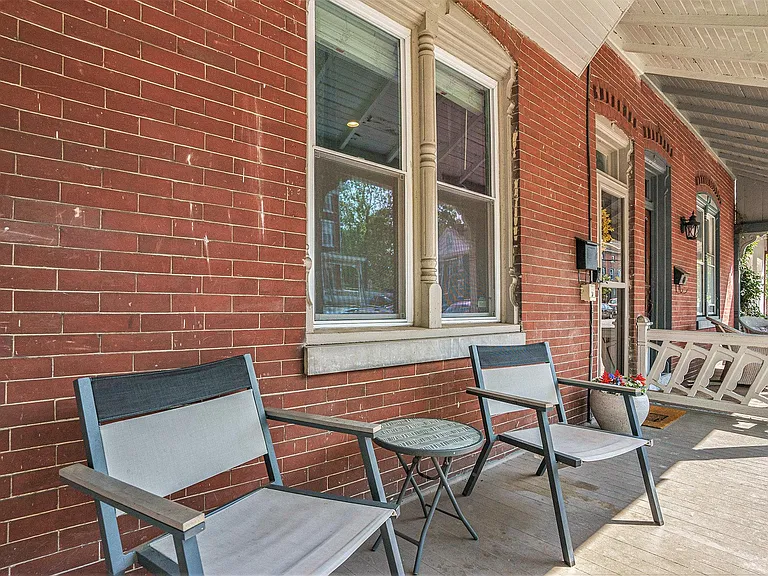 351 Washington Ave — Photo 3