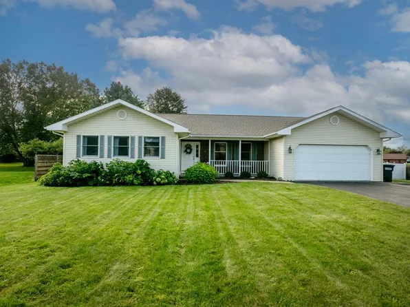 14 Michaels Way, Painted Post, NY 14870