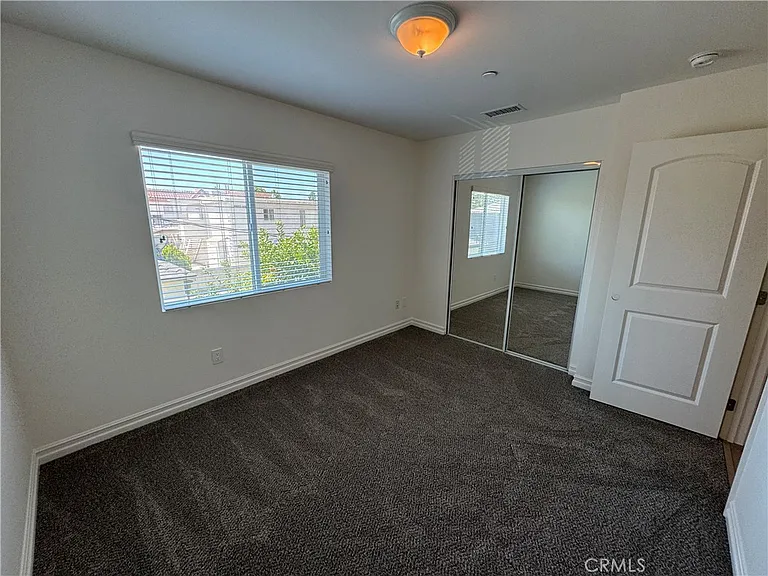 2306 N Catalina St — Photo 14