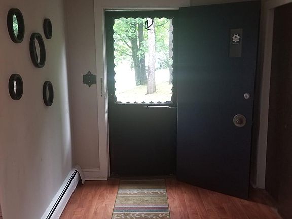 2nd image of 507 Park Ave