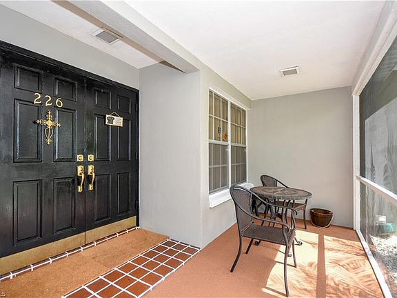 3rd image of 226 Hagan Ave S