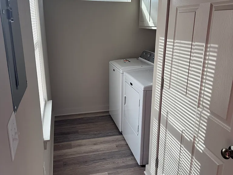 2297 N Center St #100 — Photo 4