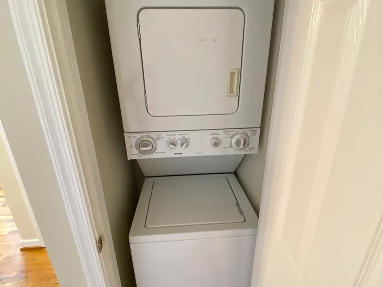 13 S Robinson St #B — Photo 29