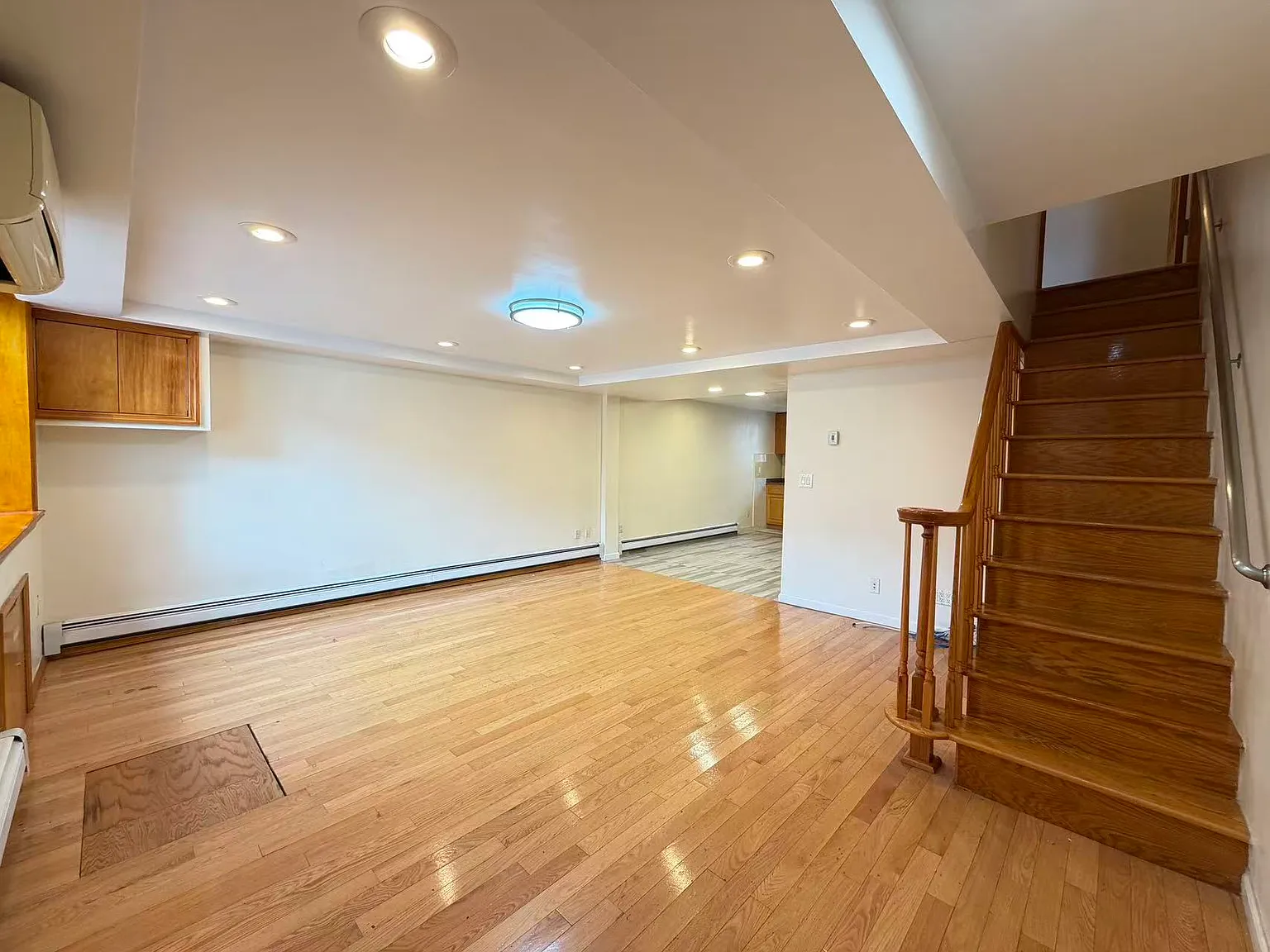 3 bed, 1260 sqft, $3,400 — Photo 4