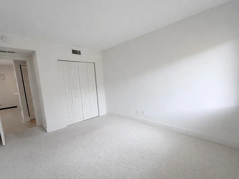 2660 NE 8th Ave #216 — Photo 15