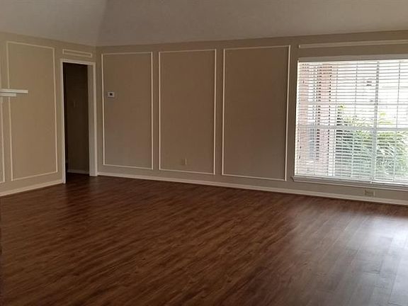 3rd image of 2414 Shoal Creek Dr