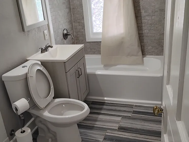 3330 W McKinley Blvd — Photo 5
