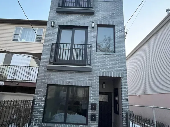 25 Jewett Ave, Jersey City, NJ 07304