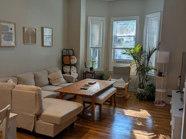 216 Columbia St #1, Cambridge, MA 02139