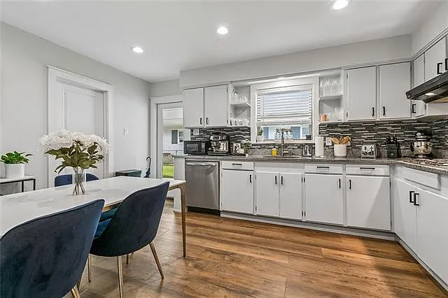 905 Taft Park — Photo 7