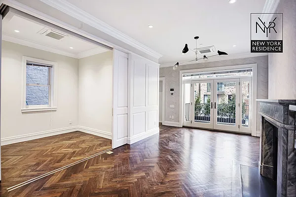 Rented by New York Residence | media 40