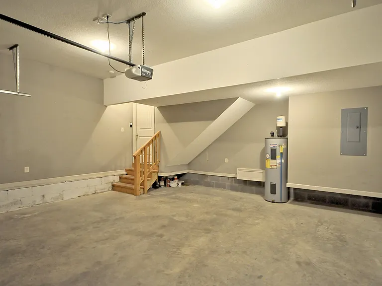 404 Leslie Wood Dr — Photo 41