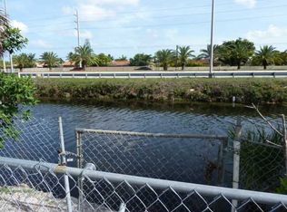 10284 SW 7th St, Sweetwater, FL 33174